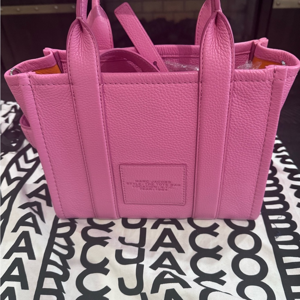 Marc Jacobs Candy  Pink Tote Bag - Picture 2 of 11